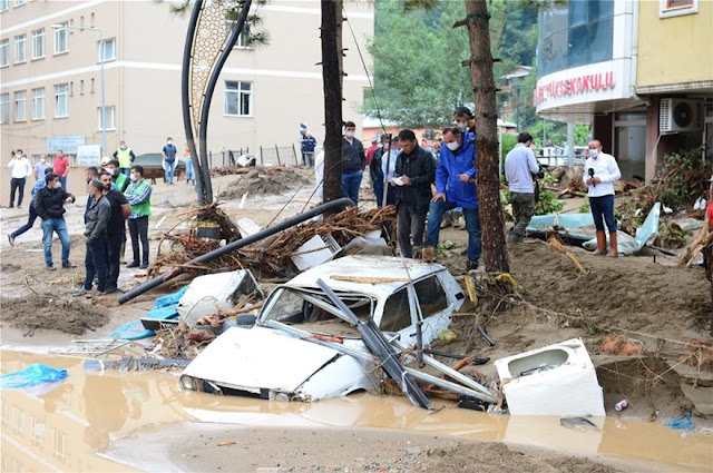 Κερασούντα: Εικόνες καταστροφής και τέσσερις νεκροί από τις πλημμύρες