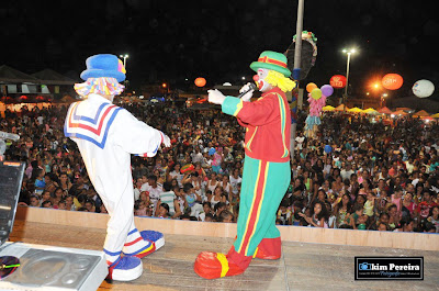 2ª noite de Carnaval infantil covers de Patati Patatá, Gummer Bear e Tirica.