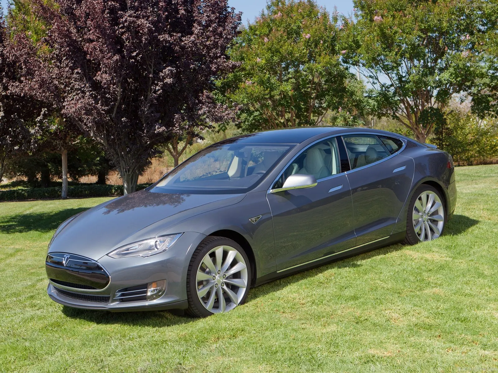 Hình ảnh xe điện Tesla Model S 2013 & nội ngoại thất