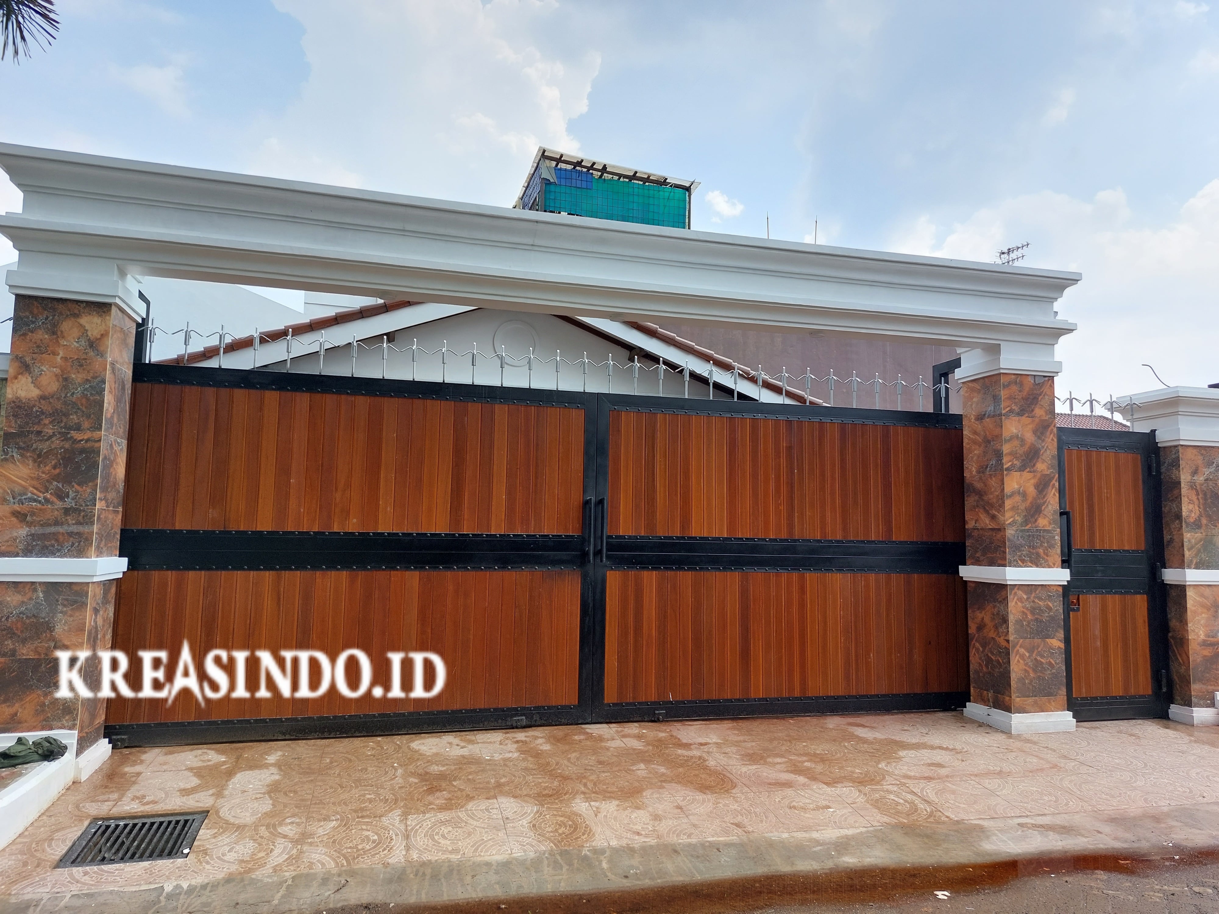 Repeat Order || Pintu Pagar Besi Kayu Ulin Mewah Pesanan Bu Putri di Villa Serpong Tangerang