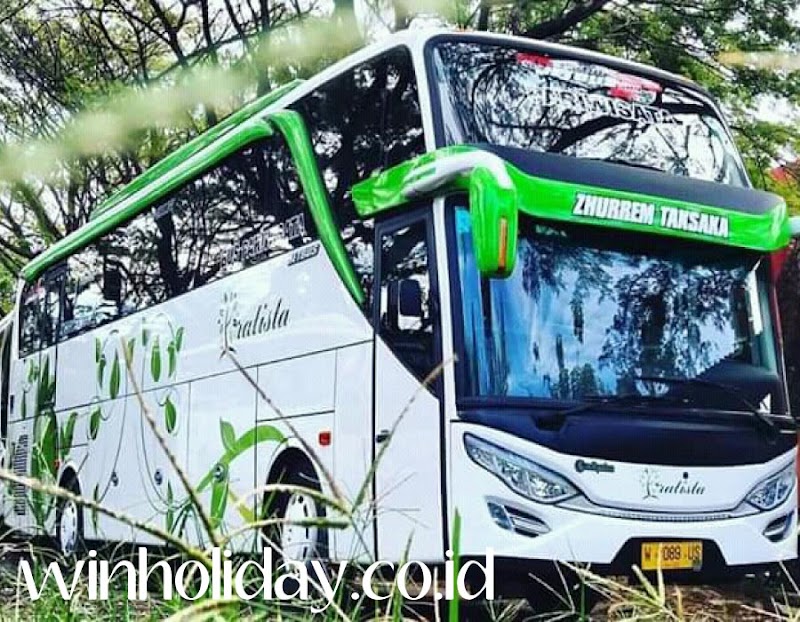 Harga Sewa Bus Pariwisata Surabaya | Hub : 082132331825