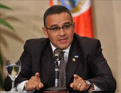 Presidente Electo Mauricio Funes no tiene prisa en desvelar su gabinete