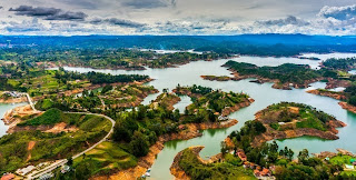 pemandangan dari atas batu