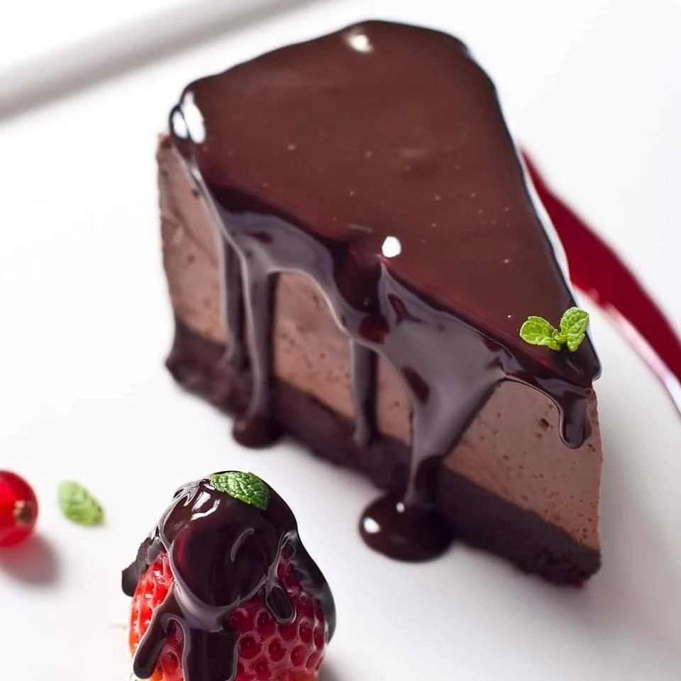 delicious Keto Chocolate Cream Cheesecake