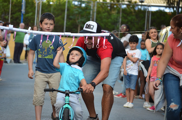 Carrera de cintas infantil en Llano