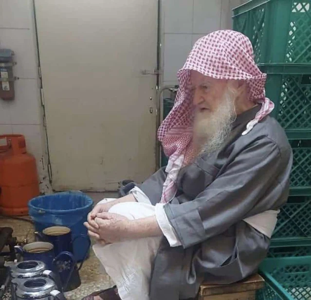 Saudi Arabia's most beloved person, Who offered drinks & Food for Free in Madina passed away - Saudi-Expatriates.com