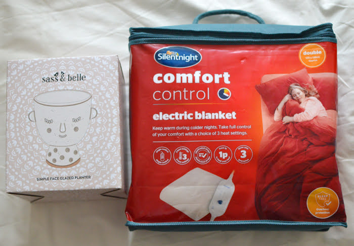 Electric blanket, sass & belle planter