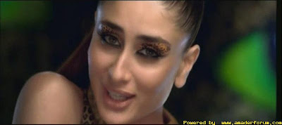 Kareena kapoor Hot Stills From Hindi Movie Golmal Returns