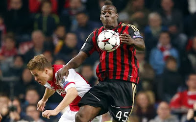 Penalti Mario Balotelli Selamatkan AC Milan