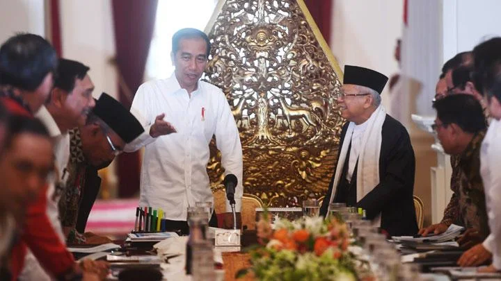 Keras! KNPI Minta Jokowi Beri Tiga Menteri Ini 'Kartu Merah': Mereka Berkinerja Buruk!