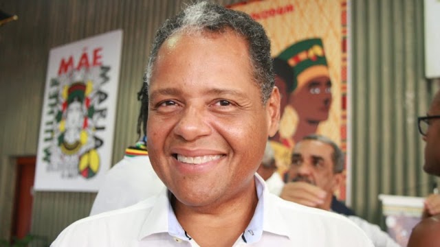 “É importante ter participação da mulher na política”, diz deputado sobre ex do goleiro Jean sair a vereadora