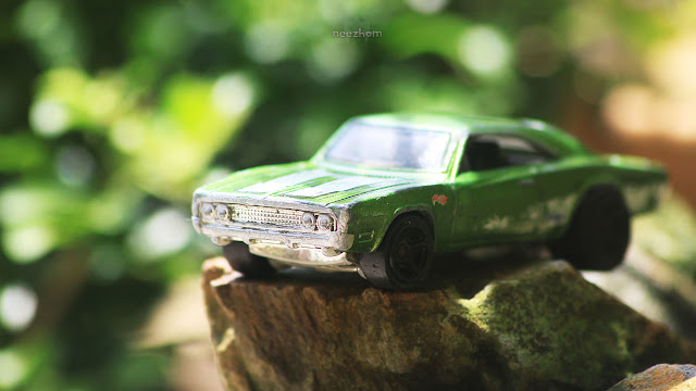 Hot Wheels 1969  Dodge Charger 500 scale 1:64 Diecast car green
