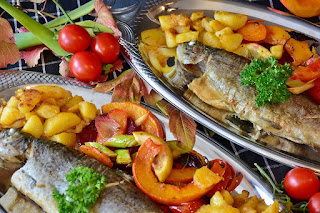 10 Rekomendasi Ide Hidangan dengan Ikan Goreng 