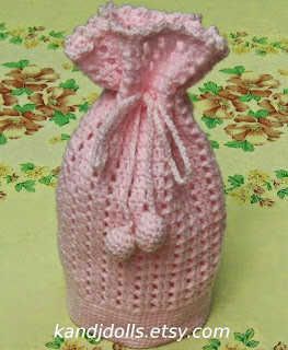 http://www.craftsy.com/pattern/crocheting/accessory/gift-bag-crochet/20555