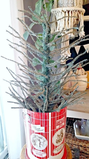 How To Make a Deconstructed Christmas Tree