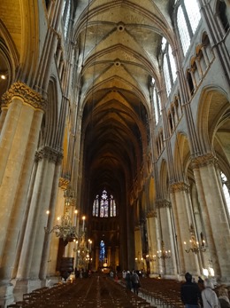 2017.10.22-035 nef de la cathédrale