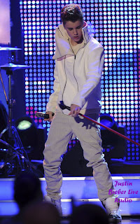 Justin Bieber Performs & Wins at the 2011 Bambi Awards