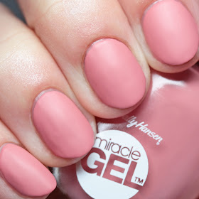 Sally Hansen Miracle Gel 224 Mauve-lous with Miracle Gel Matte Top Coat