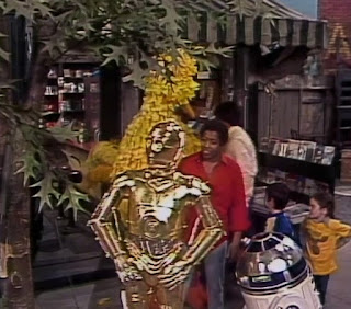 C-3PO and R2-D2 on Sesame Street