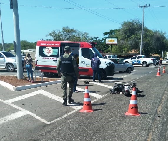 Motociclista morre após colisão com carro na estrada de acesso à Lagoa do Portinho