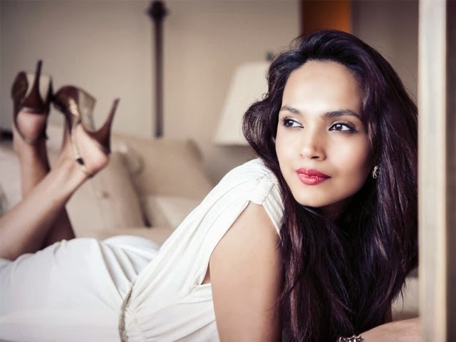 Aamina Sheikh HD Wallpapers Free Download