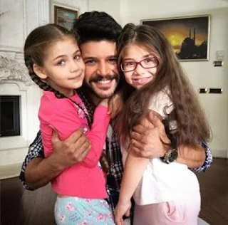 kumpulan foto paman selim emre kivilcim di lokasi syuting elif season 2