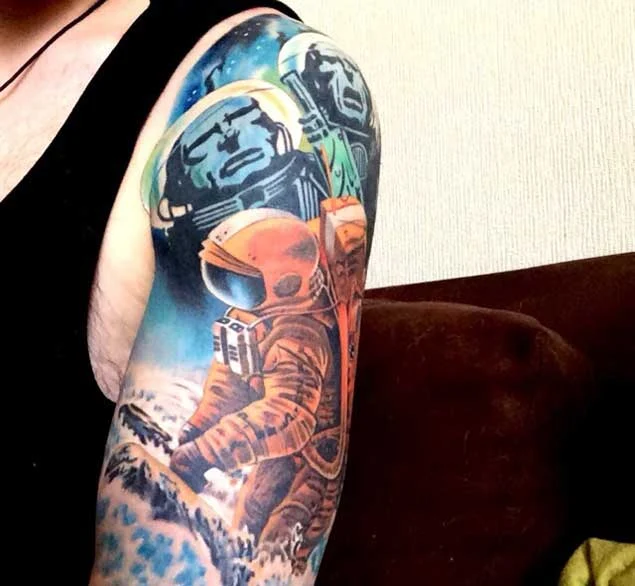 tatuaje de astronautas espaciales