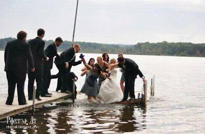 Some Times Romantic Mode Get Bad Photo Shot at Wedding-Funny photos 