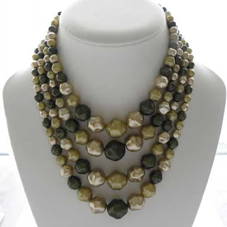 green bead Hong Kong necklace