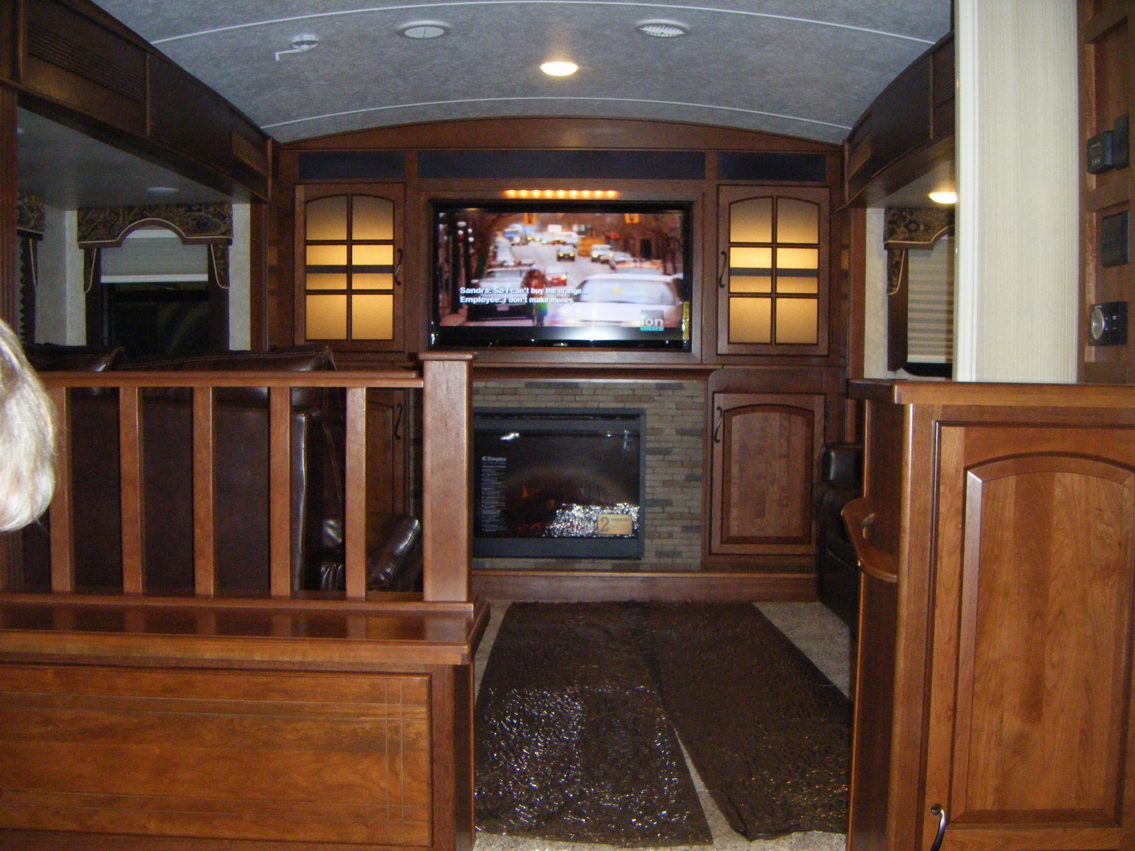 is the front living room in a montanna big sky 5th wheel if i facebook 