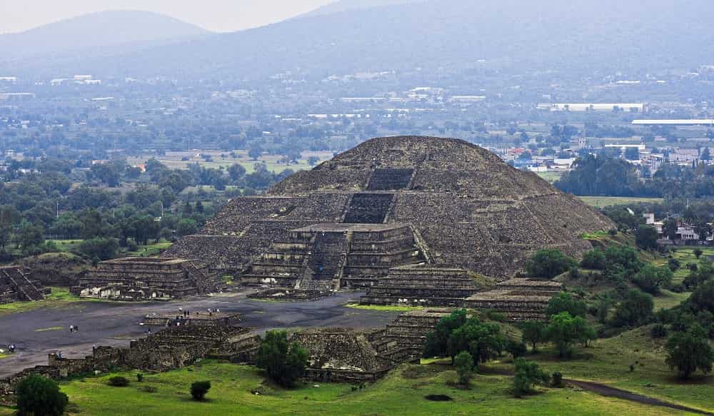 Rising Glory: Exploring the Majesty of the Teotihuacan's Pyramid of the Sun