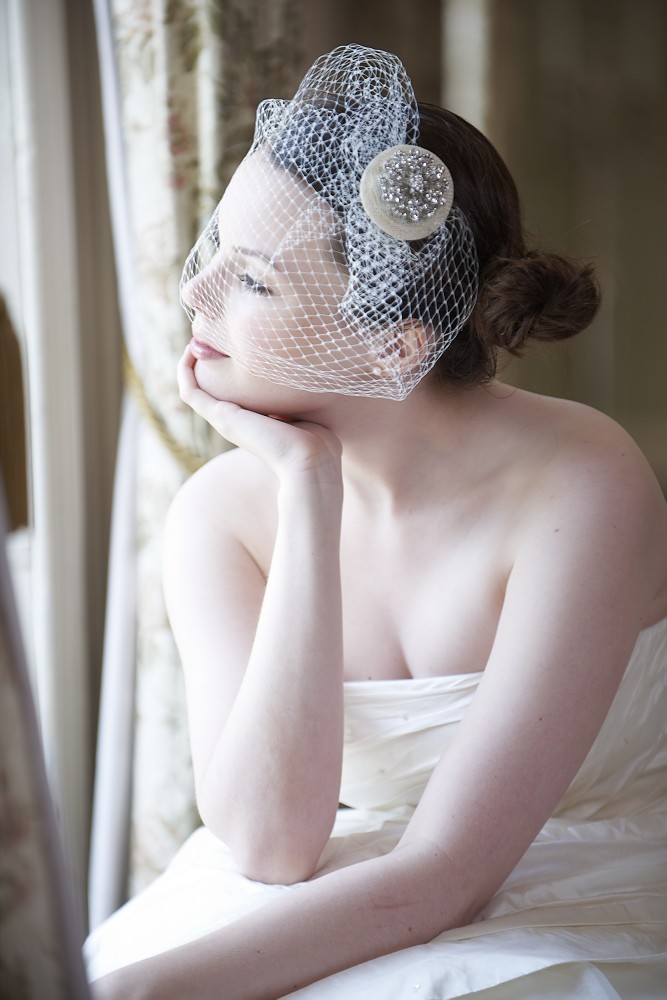 For a nearlytimetofinish Friday treat here are 5 stunning birdcage veils 