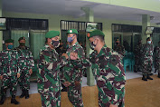 Dandim Pekalongan Melepas 2 Prajuritnya Berangkat Tugas Ke Papua Barat