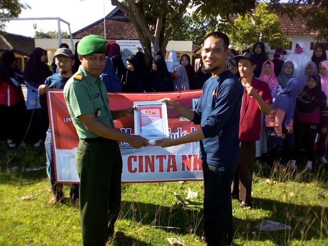 DANRAMIL NGUTER BERIKAN MATERI WASBANG DI LIBURAN SEMESTER