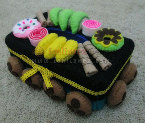 Jual Kotak / Sarung / Tempat Tisu, Toples Kue Flanel Set Karakter Kartun Donat