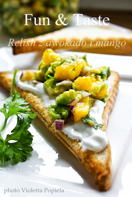 Relish z awokado i mango 