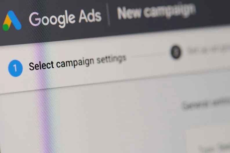 Campañas de Google Ads Licenca Adobe Stock para Homodigital