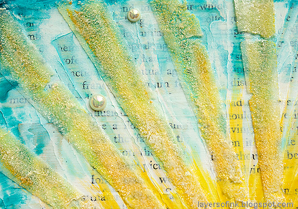 Layers of ink - Sunny Ocean and Beach Mixed Media Scene Tutorial by Anna-Karin Evaldsson.