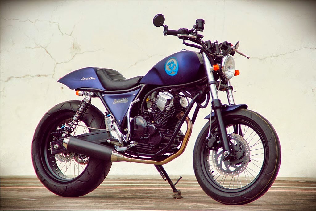  Modifikasi  motor  yamaha  scorpio cafe  racer  klasik rasa 