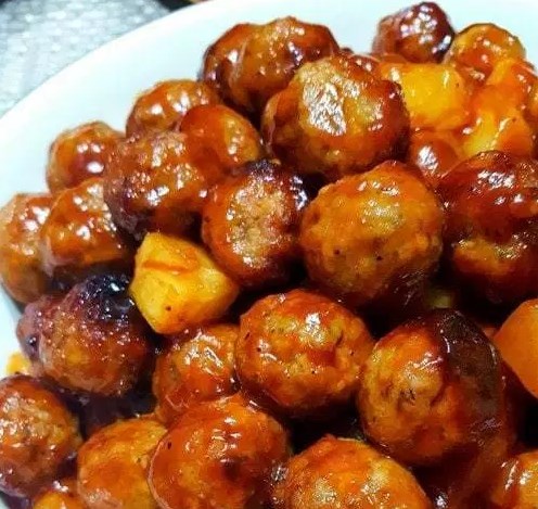 Slow Cooker Pineapple BBQ Meatballs #healthy #diet