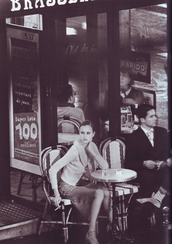 Vogue-italia-january-1999-roversi-Brasserie_la_Rotonde_rue_de_la_Roquette_Paris_8