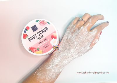 Review pemakaian body scrub Scarlett Whitening