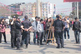 En Guzel Polis Portreleri 9 04 11 Hzvz Hafriyat Taksim Meydan Square
