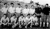 R. C. D. ESPAÑOL DE BARCELONA. Temporada 1949-50. Fernando, Artigas, Parra, Fábregas, Flotats, Vera (portero suplente), Trías. Celma, Piquín, Rosendo Hernández, Camer y Veloy. R. C. D. ESPAÑOL DE BARCELONA 6 VALENCIA C. F. 4. 18/09/1949. Campeonato de Liga de 1ª División, jornada 3. Barcelona, campo de Sarriá.