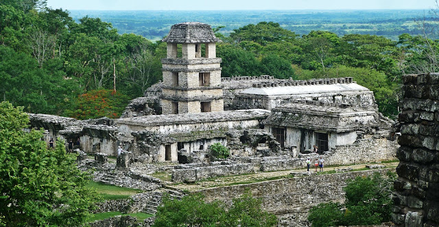 Древние руины майя Паленке в Мексике