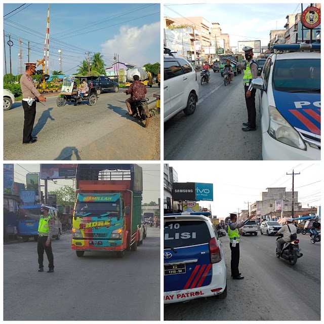 SAT LANTAS POLRES BATU BARA LAKSANAKAN STRONG POINT & GIAT EDUKASI PROKES