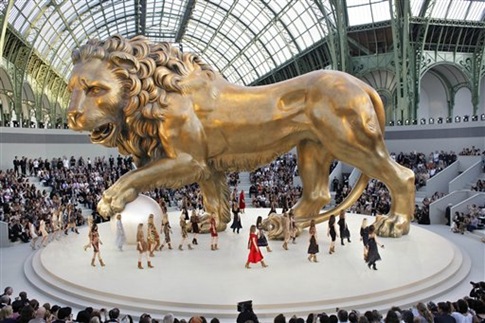 Automne Hiver Haute Couture 2010 - Chanel 101