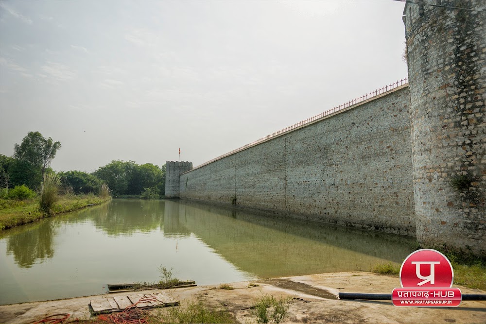 Bhadari Fort Kunda Pratapgarh