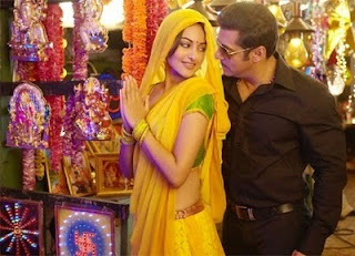 Sonakshi Sinha Hot Photos, Sonakshi Sinha Wallpapers Dabangg Movie