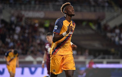 Selebrasi penyerang AS Roma, Tammy Abraham, usai menjebol gawang Torino dalam laga pekan terakhir Serie A hari Sabtu (21/5/2022)